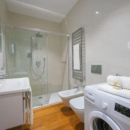 Star Of Lugano With Balcony - Happy Rentals