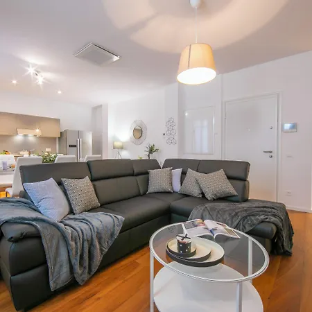 Star Of Lugano With Balcony - Happy Rentals * Lugano