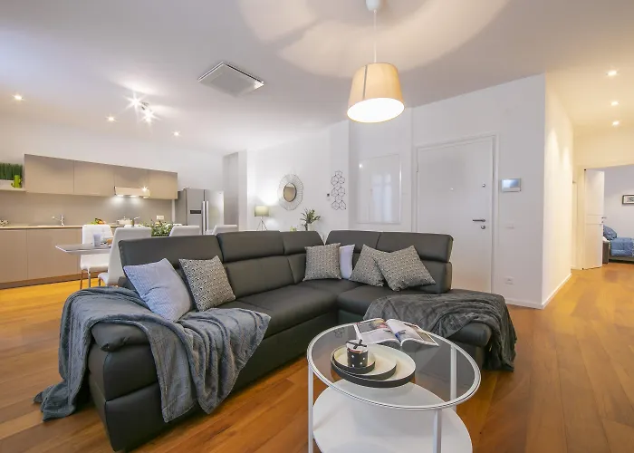 Star Of - Happy * Lugano